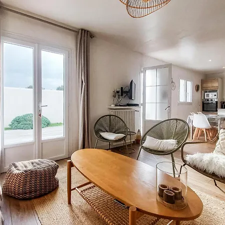 度假居 3 Bedroom Lovely In *