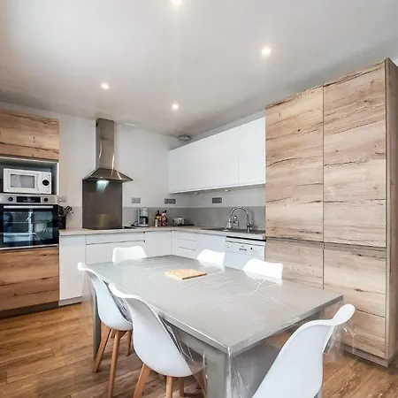 3 Bedroom Lovely In